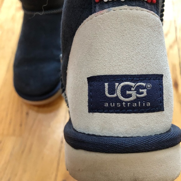 UGG Boots - Picture 3 of 4